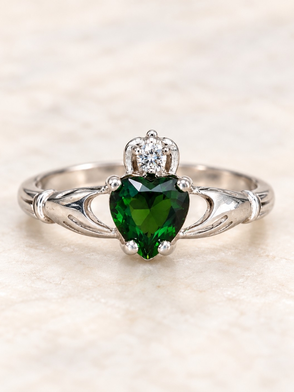 NWT Sterling Silver Green Heart Claddagh Ring Size 12